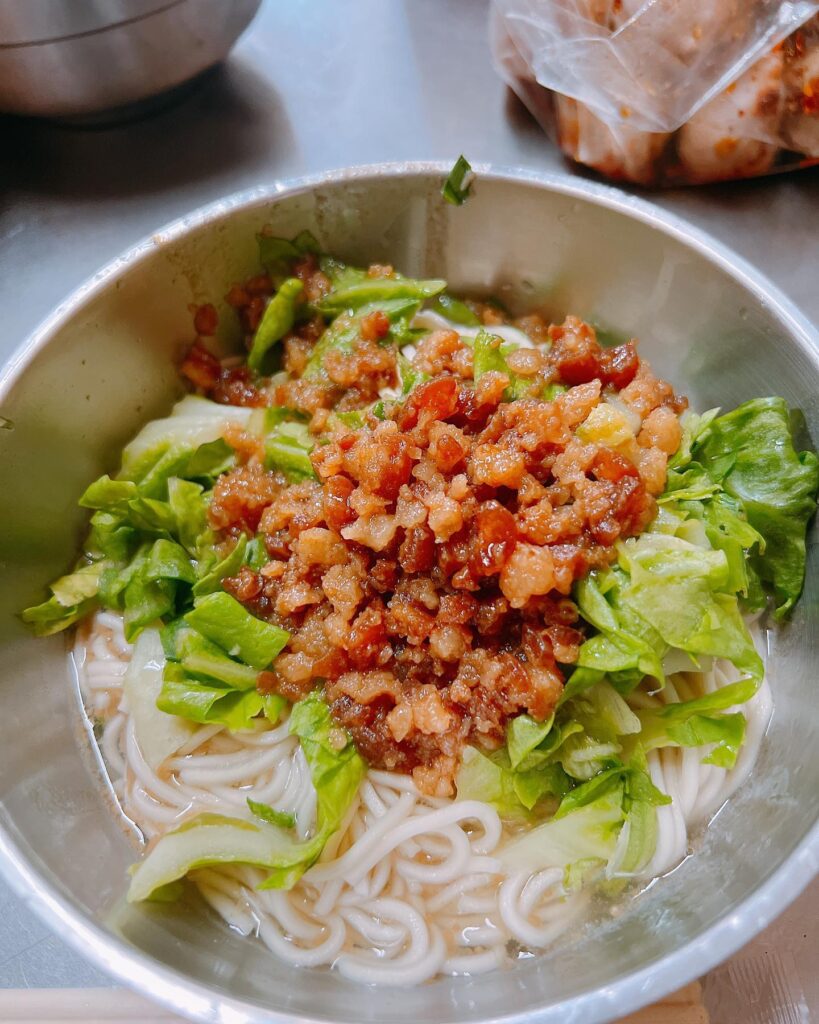 鴨母寮炭火麵